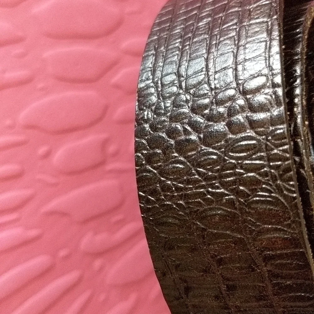 N/A leather belt